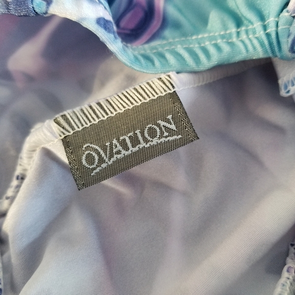 Ovation Zocks Helmet Cover. New without tags - Picture 3 of 3